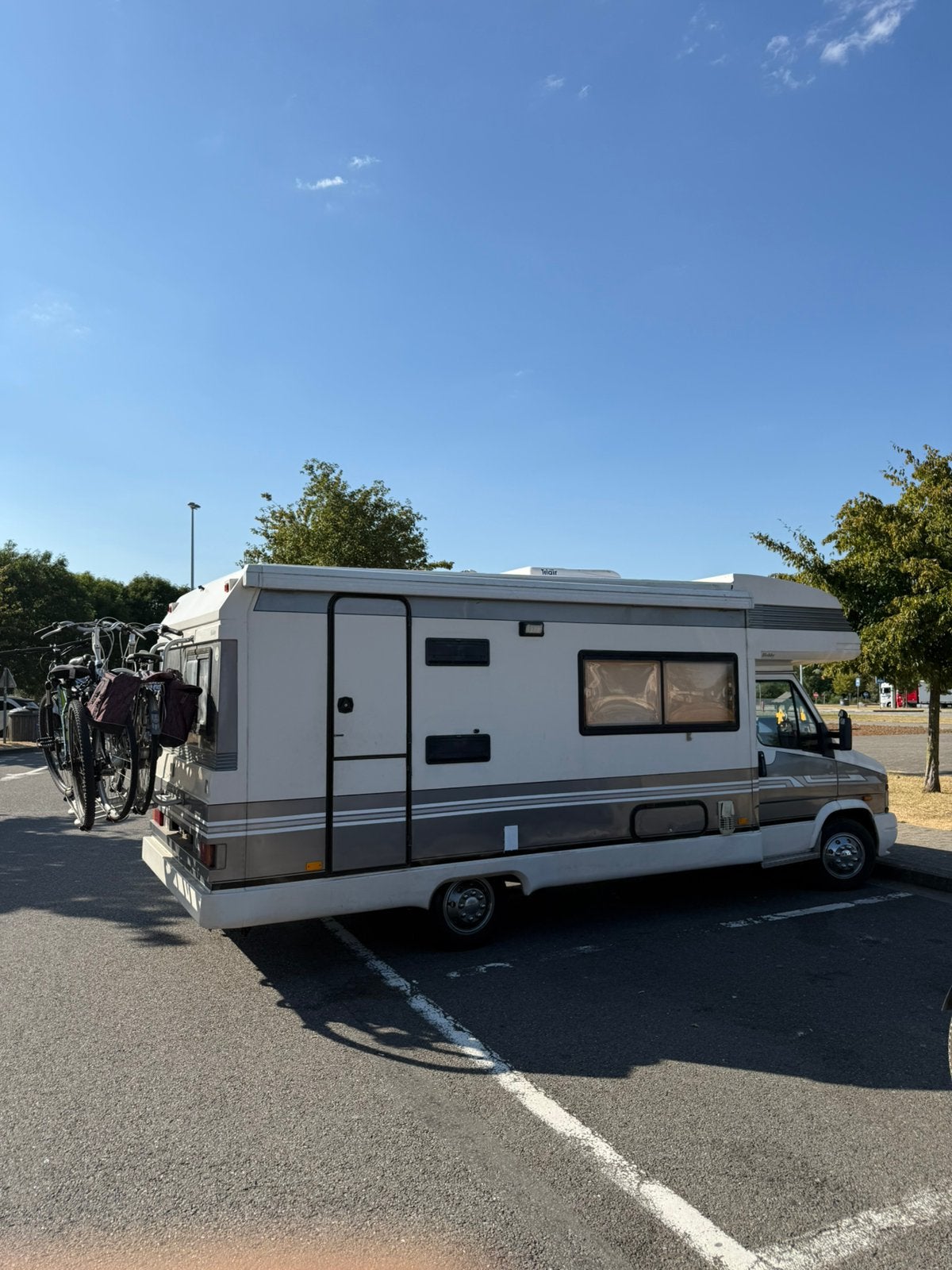 Off-grid J5 peugeot Camper 1992 hobby 600 (APK 28/07/2028), Caravans en Kamperen, Campers, Standaard zit, Fiat, Hobby, 6 tot 7 meter