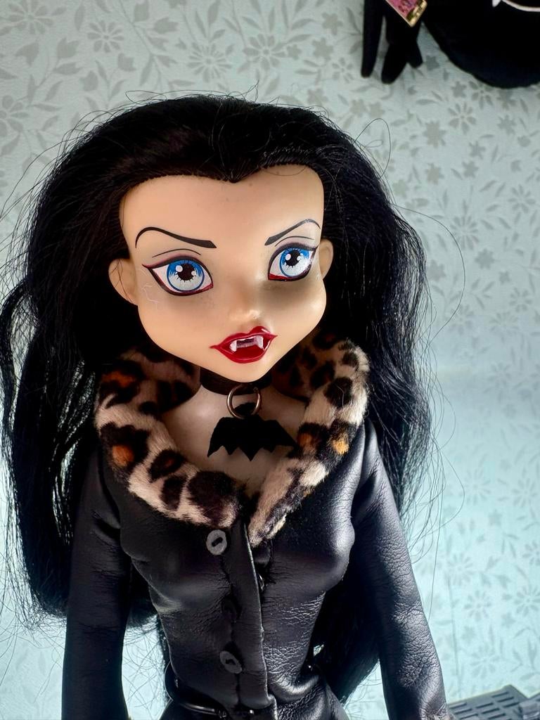 Bleeding Edge doll Begoths Siphon Veins - Gothic pop, Ophalen of Verzenden, Gebruikt, Fashion Doll