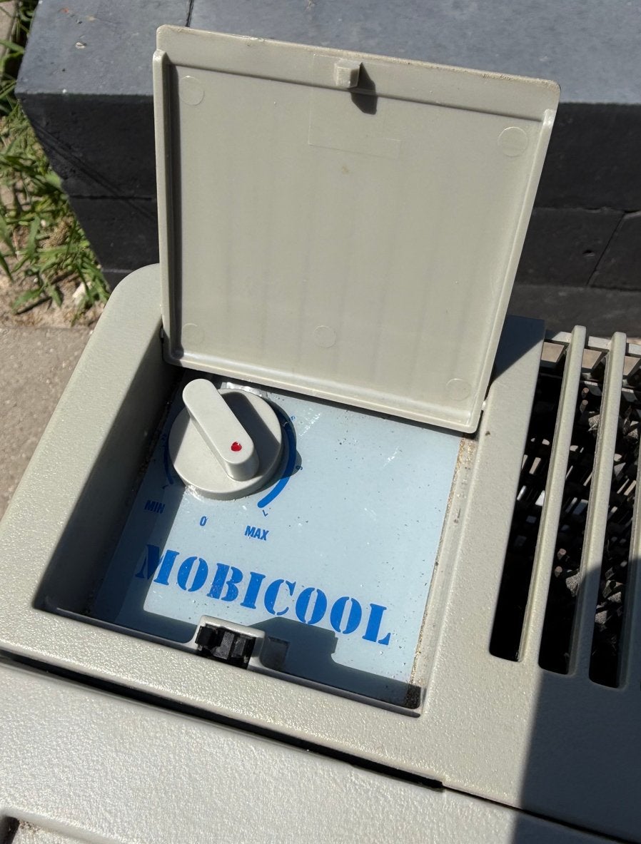 Mobicool Camping Koelkast 40L - 12V/220V, Ophalen, Zo goed als nieuw, Koelbox, Elektrisch