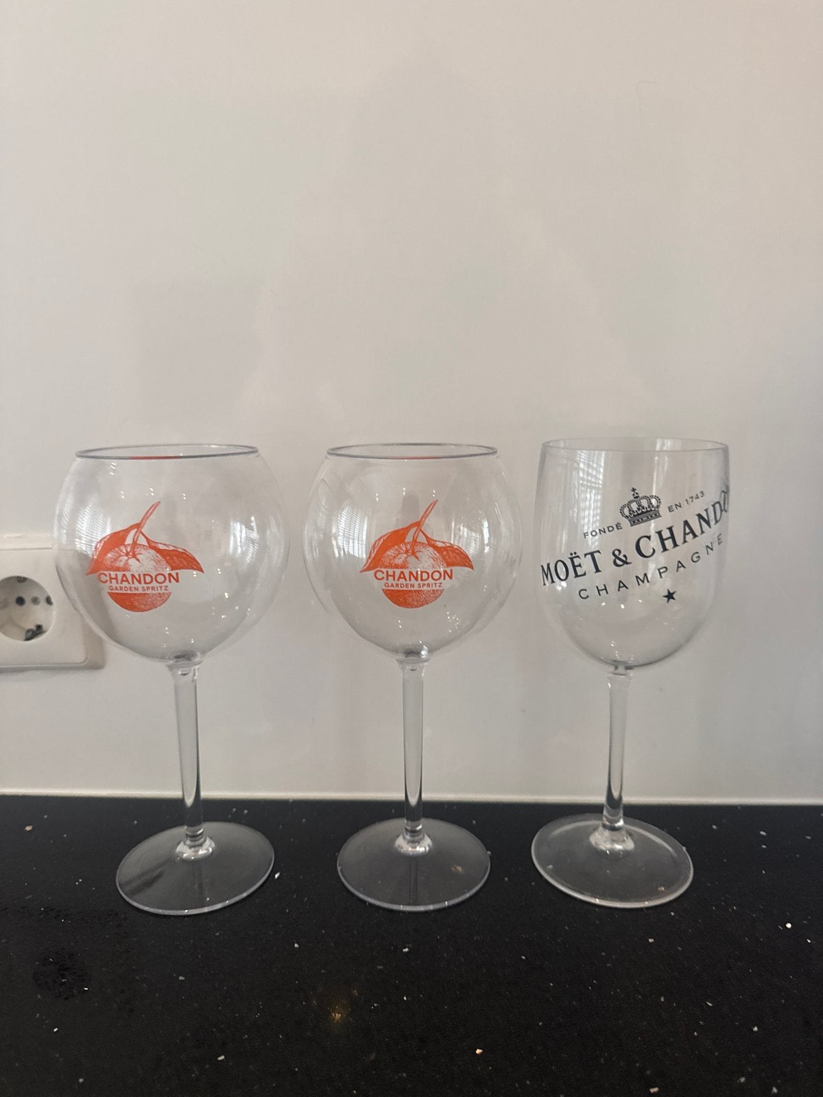 Chandon Garden Spritz & Moët Chandon plastic cocktail glazen, Ophalen, Overige typen, Kunststof, Zo goed als nieuw
