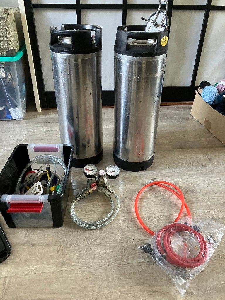 soda kegs 19 liter, 2 stuks incl. Drukregelaar, Ophalen, Gebruikt