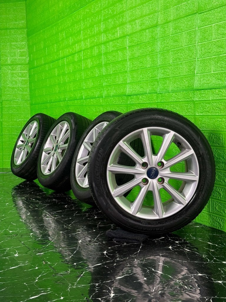 Originele Ford Fiesta velgen 16" 4x108 zomerset  michelin