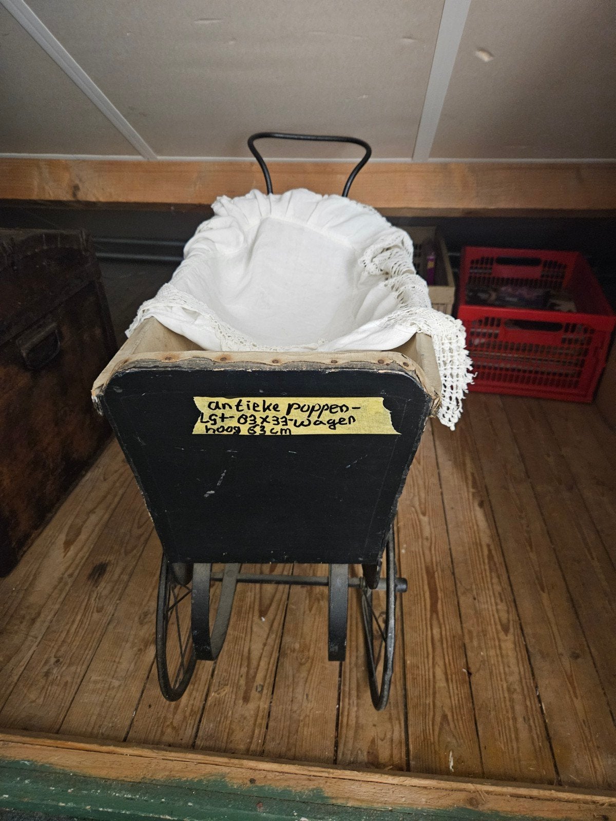 Ouden poppen/kinderwagen met wit leer bekleed, Antiek en Kunst, Antiek | Speelgoed, Ophalen