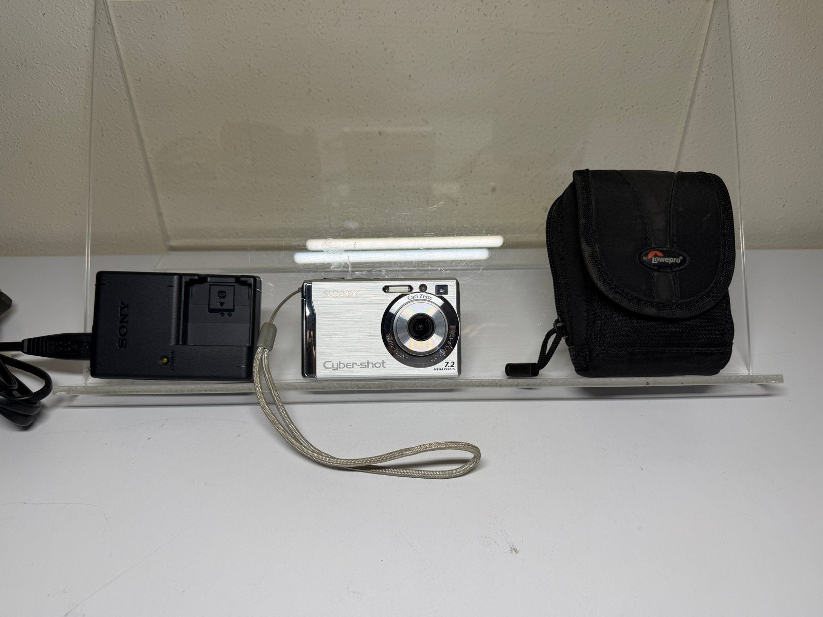 Sony Cyber-shot DSC-W80 Compactcamera met 7.2 MP, Ingebouwde flitser, Gebruikt, Ophalen of Verzenden, Compactcamera
