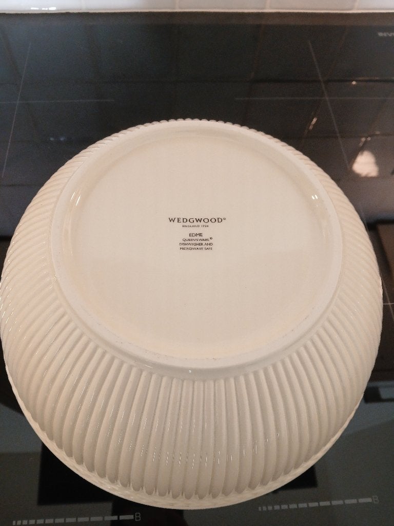 Wedgwood Edme diepe schaal 25 cm, Klassiek, Nieuw, Ophalen of Verzenden, Schaal of Schalen