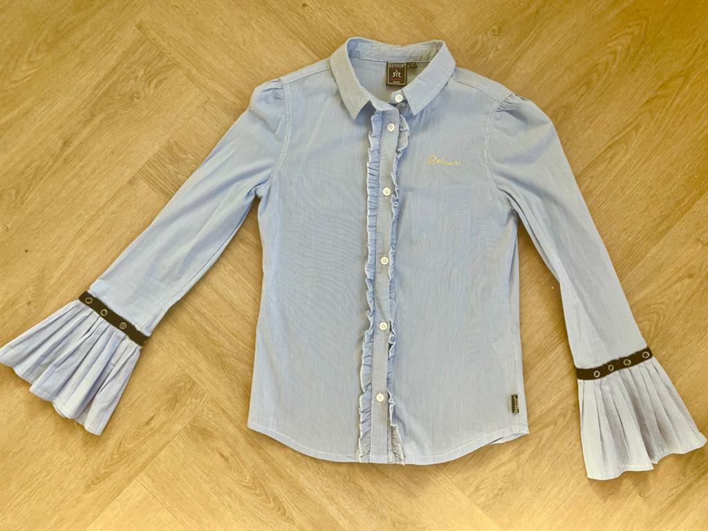 Retour mooi blauw bloesje met ruches maat 146, Kinderen en Baby's, Kinderkleding | Maat 146, Verzenden, Nieuw, Meisje, Overhemd of Blouse