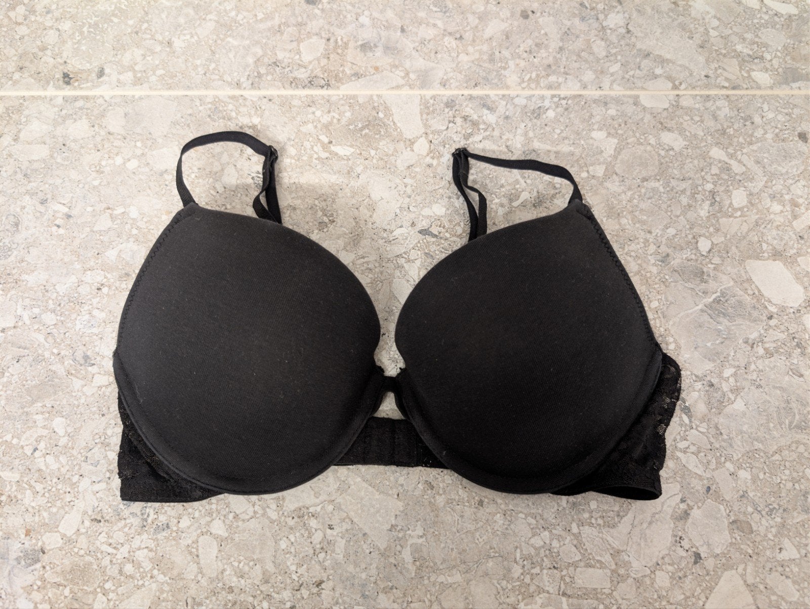 Zwarte push-up bh H&M - Maat EUR 75C, H&M, Verzenden, Zwart, BH