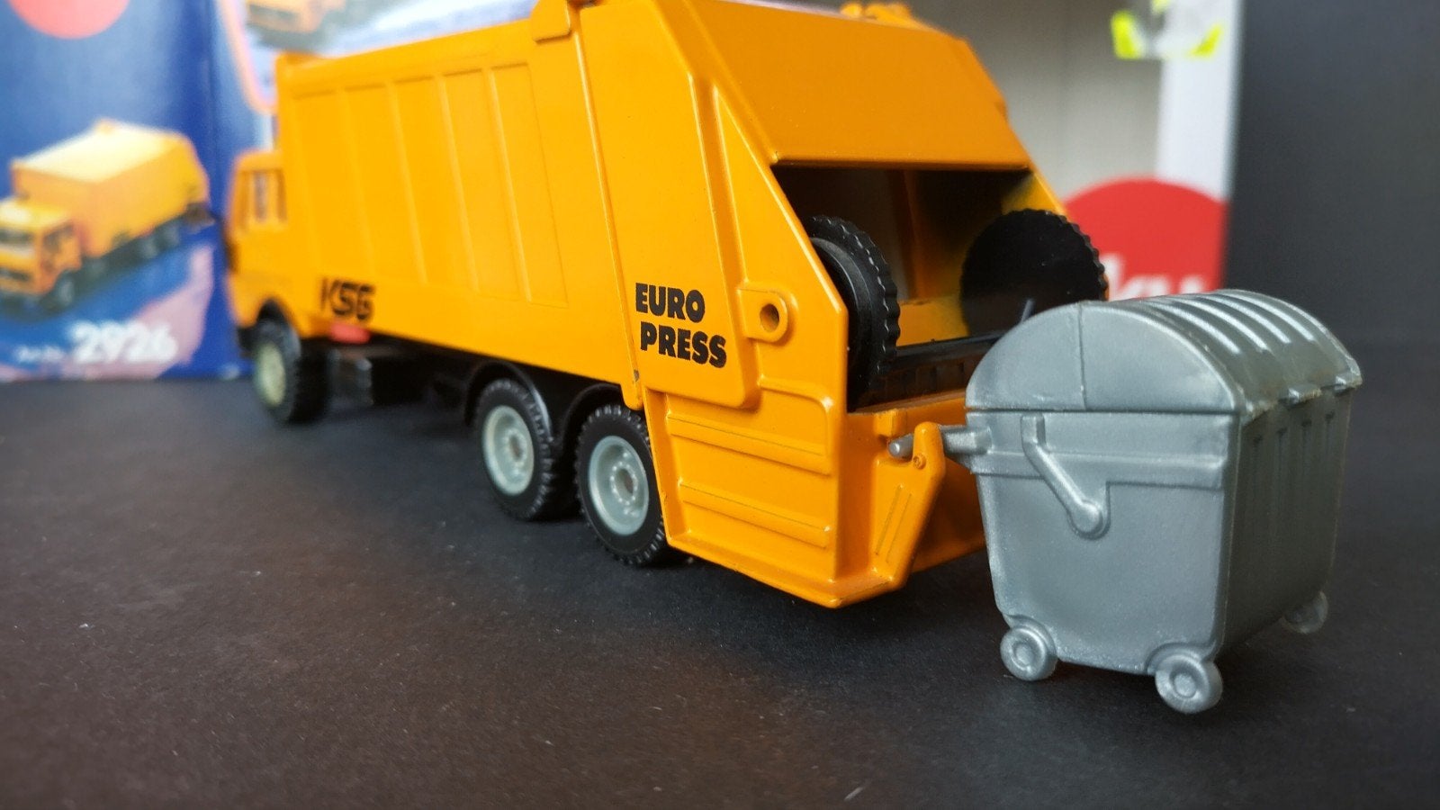 Mercedes Benz KSG euro press vuilniswagen 1:55 Siku 2926 Pol, Hobby en Vrije tijd, Modelauto's | 1:50, SIKU, Verzenden, Zo goed als nieuw