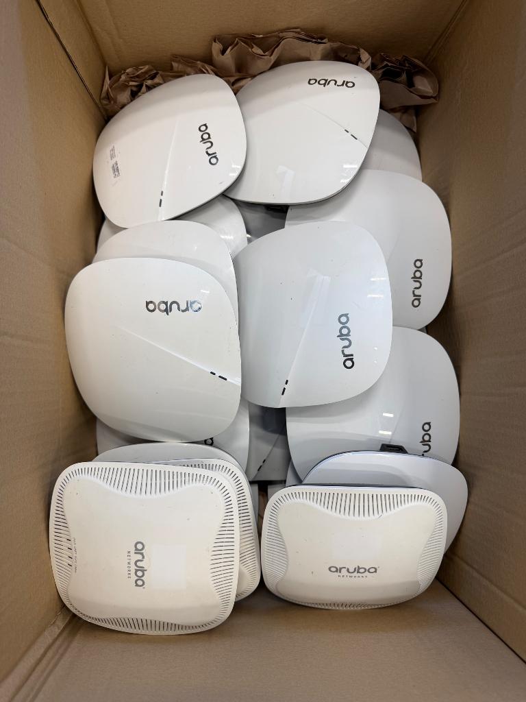 56x Aruba AP-305 en 3x IAP-103, Computers en Software, Accesspoints, Ophalen of Verzenden, Gebruikt, Aruba