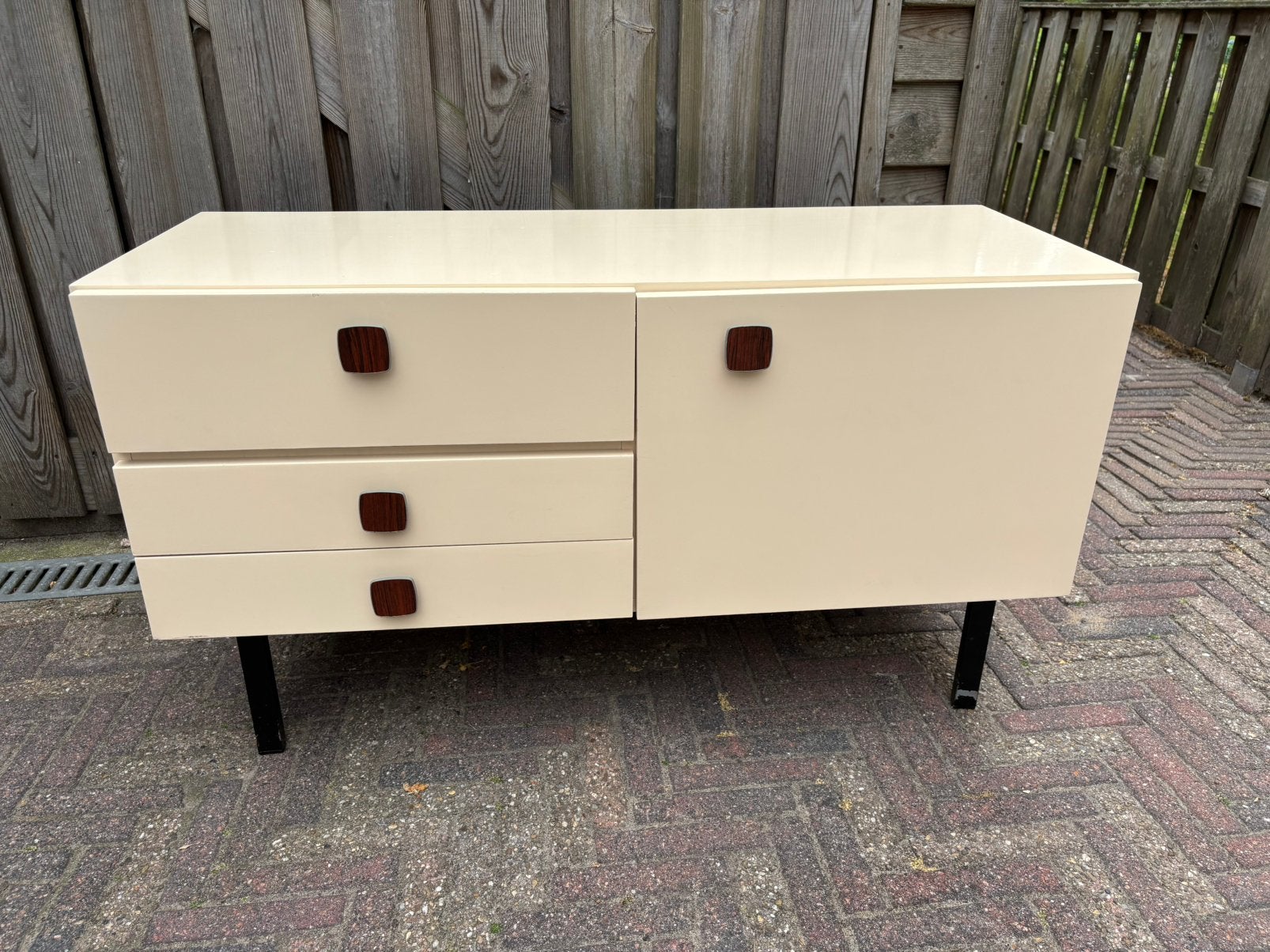 Prachtig mid century kastje, dressoir, Huis en Inrichting, Kasten | Dressoirs, Ophalen, Gebruikt, 100 tot 150 cm, Mid Century
