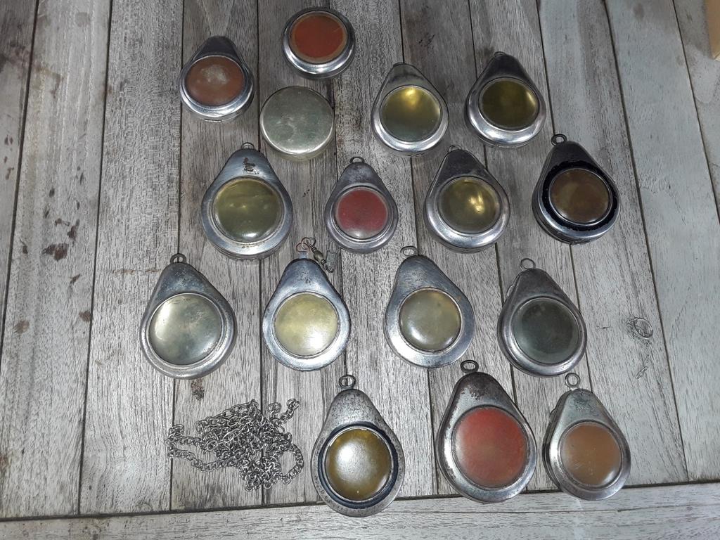 Vintage metal pocket watch box case. 16 stuks. Jaren 20/30, Ophalen of Verzenden