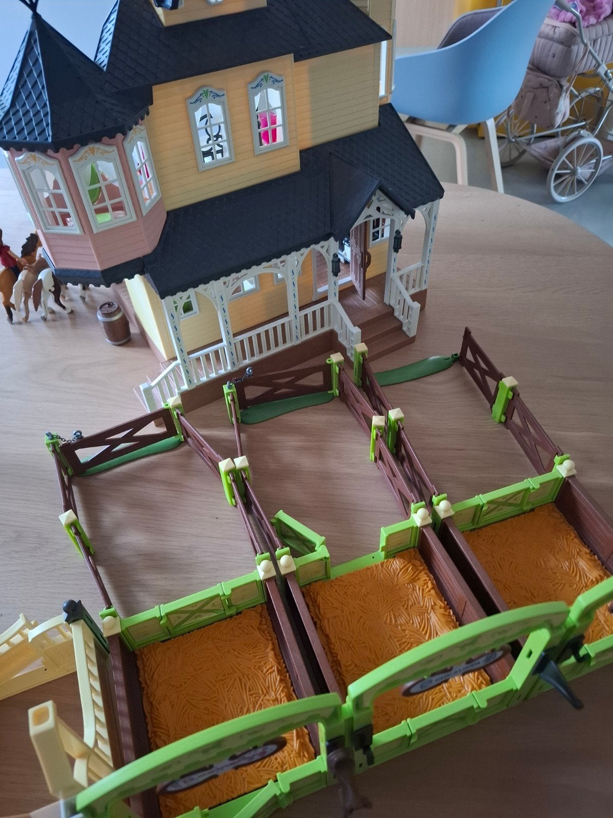 Grote Playmobil Spirit en Dieren Speelset met Camper en Huis, Ophalen, Gebruikt, Jongen of Meisje