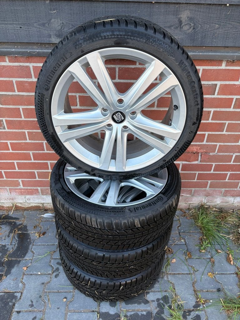 Seat Leon FR Cupra 18 inch velgen met Conti Winterbanden 7-8, 18 inch, Velg(en), Personenwagen, 225 mm