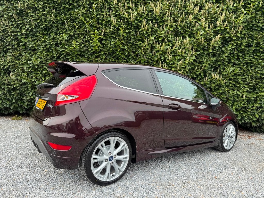 Ford Fiesta 1.4 Ghia SPORT | NWE APK & DB-RIEM | AIRCO | PDC, Auto's, Ford, Voorwielaandrijving, Gebruikt, 31 €/maand, Bedrijf