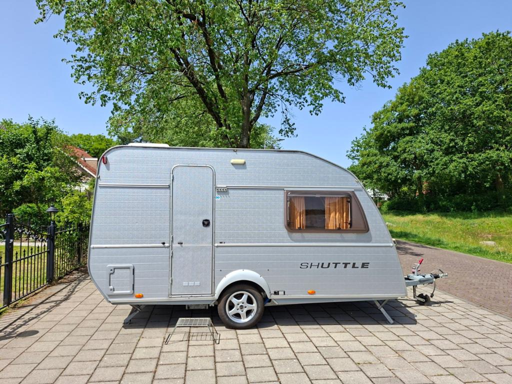 Kip shuttle 38V zilveren caravan, Rondzit, Kip, Particulier, Luifel