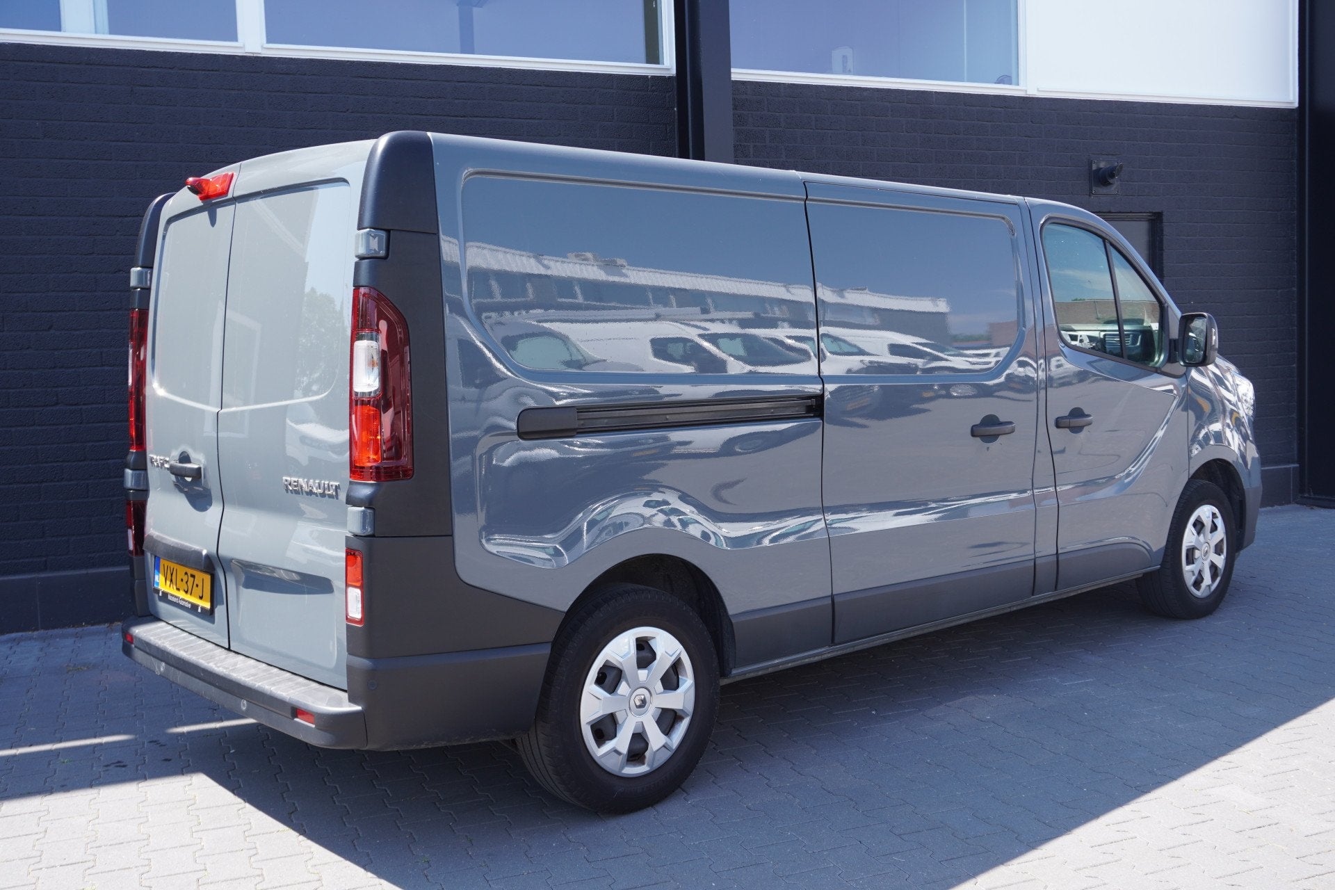 Renault Trafic 2.0 dCi 150PK Automaat L2 - EURO 6 - Airco -, Auto's, Stof, Gebruikt, 4 cilinders, 150 pk
