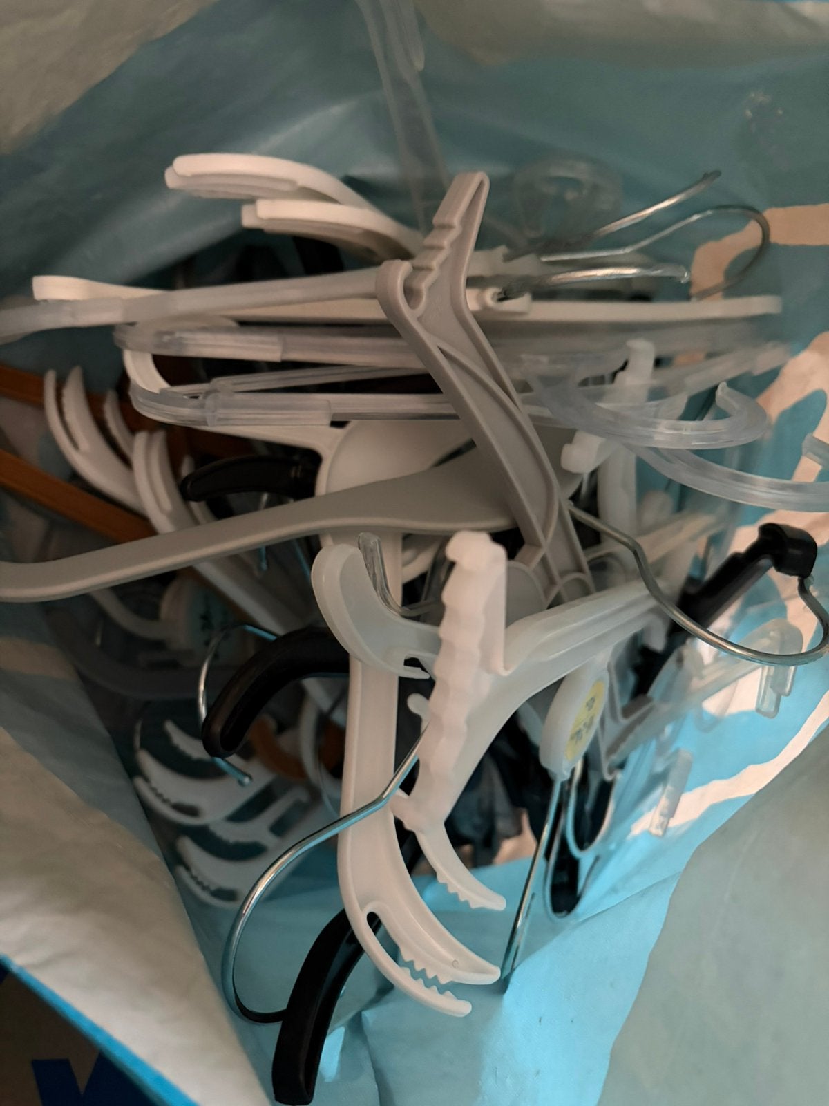 Tas vol met kledinghangers kind, Ophalen, Gebruikt, Kunststof, Kinderen