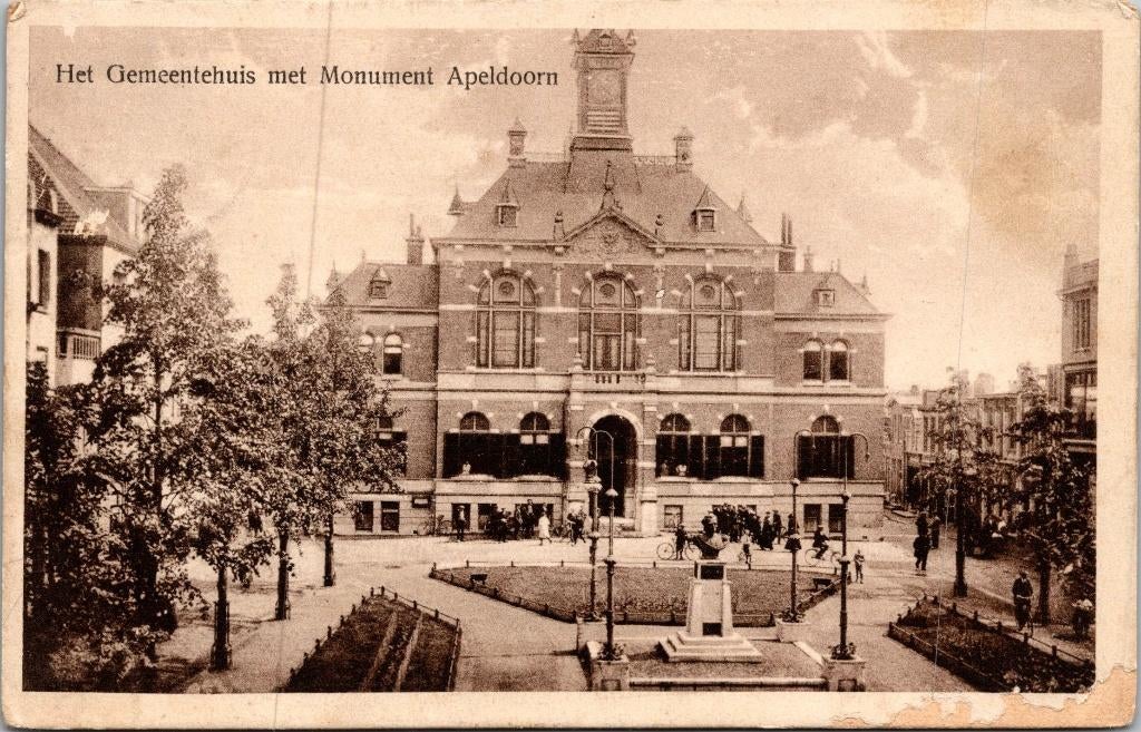 Het Gemeentehuis Apeldoorn - 3 ansichtkaarten vanaf 1928, Verzamelen, Verzenden, 1920 tot 1940, Gelopen, Gelderland