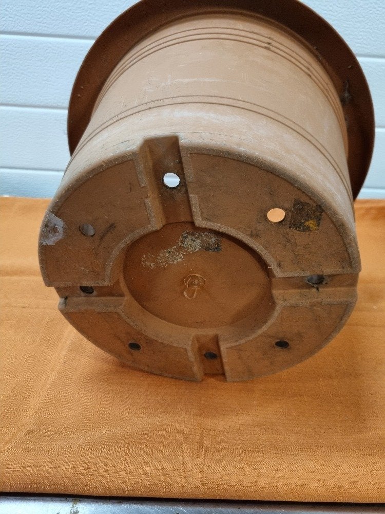 bloempot kunststof terracotta kleurig, Ophalen of Verzenden, 'T Olde Gre-j, Info@toldegrej.nl, Endepoelstraat 20f Didam
