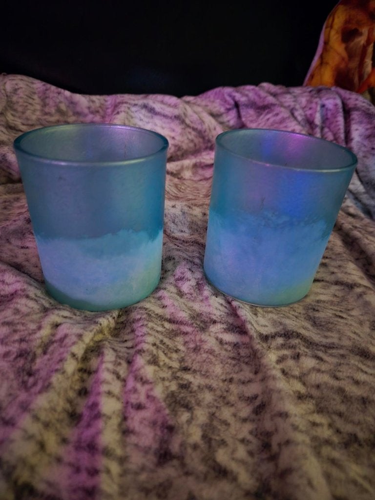 Twee blauwe glazen waar led licht in kan voor 0,75 totaal, Overige materialen, Meerkleurig, Waxinelichthouder, Ophalen of Verzenden