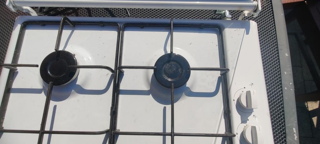 Beko propaan gasfornuis wit, Ophalen, Gebruikt, 4 kookzones, Gas