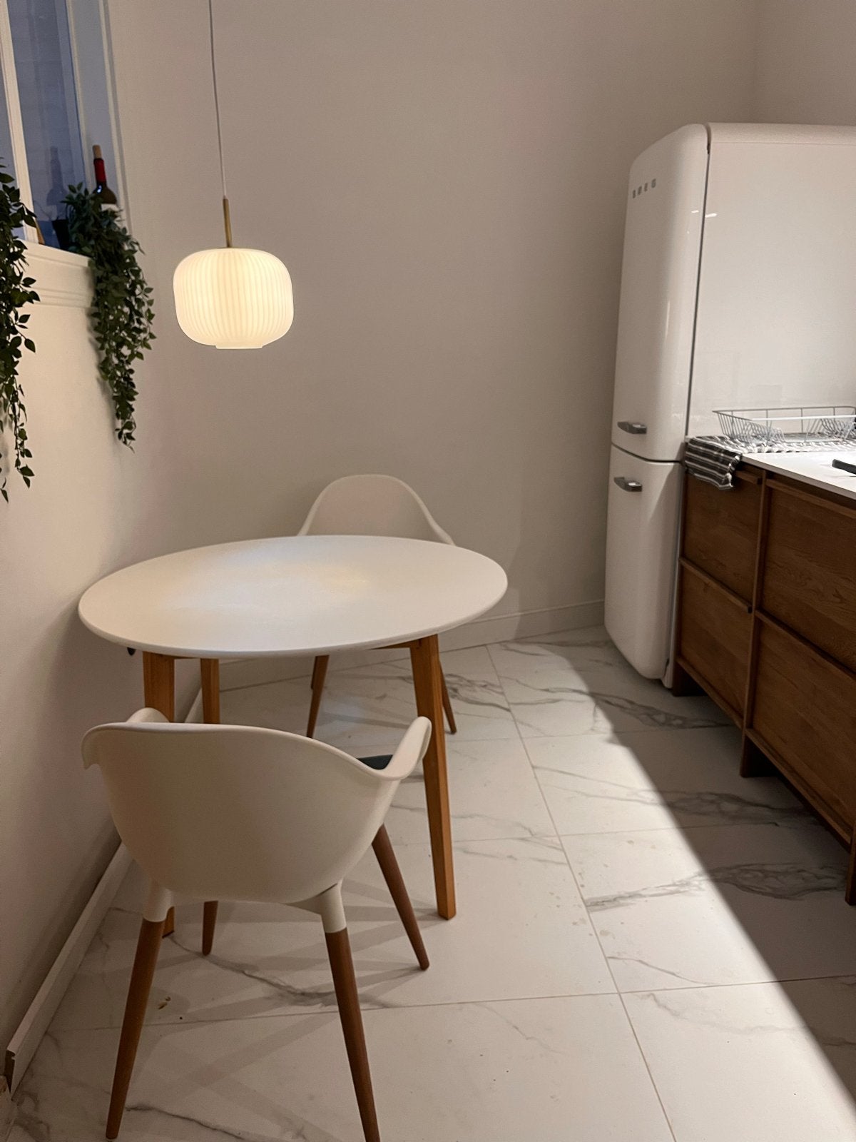 Stevige ronde eettafel voor 4 personen - Gebruikt, Huis en Inrichting, Tafels | Eettafels, Ophalen, Gebruikt, 100 tot 150 cm, Rond
