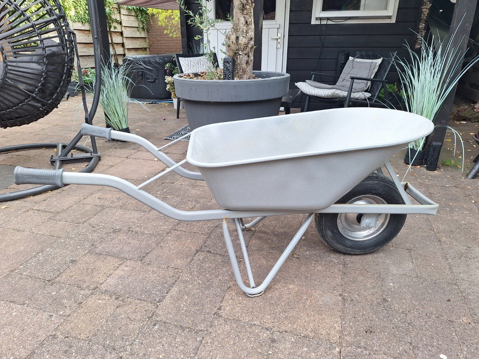 Matador kruiwagen, de Rolls onder de kruiwagens, Ophalen of Verzenden, Zo goed als nieuw, Handmatig, Eenwielig
