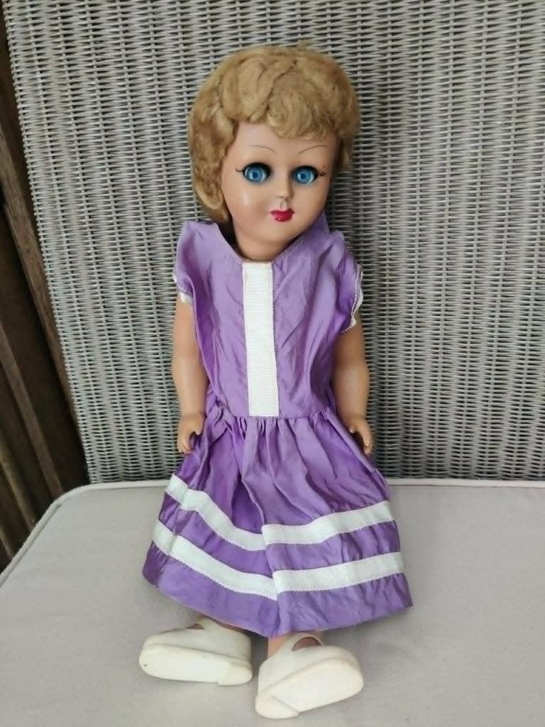 Vintage pop Ratti Milano Italy met kleedje, Verzamelen, Poppen, Gebruikt, Pop, Ophalen of Verzenden