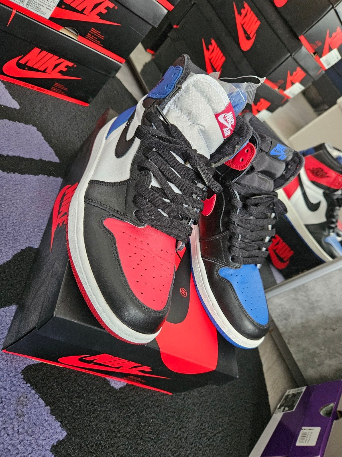 Nike Air Jordan 1 Retro High OG Top 3 - Maat 43, Kleding | Heren, Schoenen, Overige kleuren, Nieuw, Ophalen of Verzenden, Sneakers of Gympen