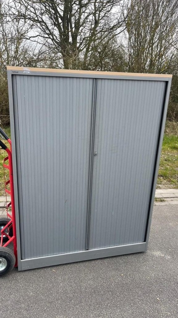 ahrend roldeurkast, Ophalen, 100 tot 150 cm, X, 25 tot 50 cm