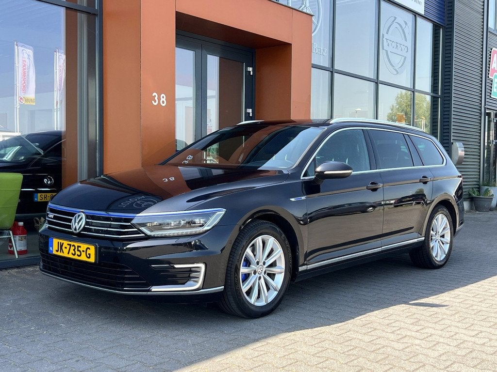 Volkswagen Passat Variant 1.4TSI GTE Highline|Carplay|LED, Auto's, Volkswagen, Gebruikt, Automatische klimaatregeling, Zwart, Hybride Elektrisch/Benzine