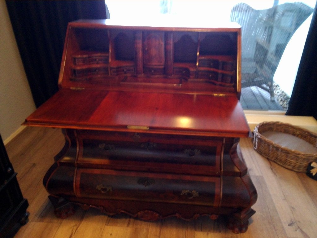 Te koop mooie unieke wortelnoten secretaire, Huis en Inrichting, Kasten | Secretaires, Ophalen, Gebruikt, Barok