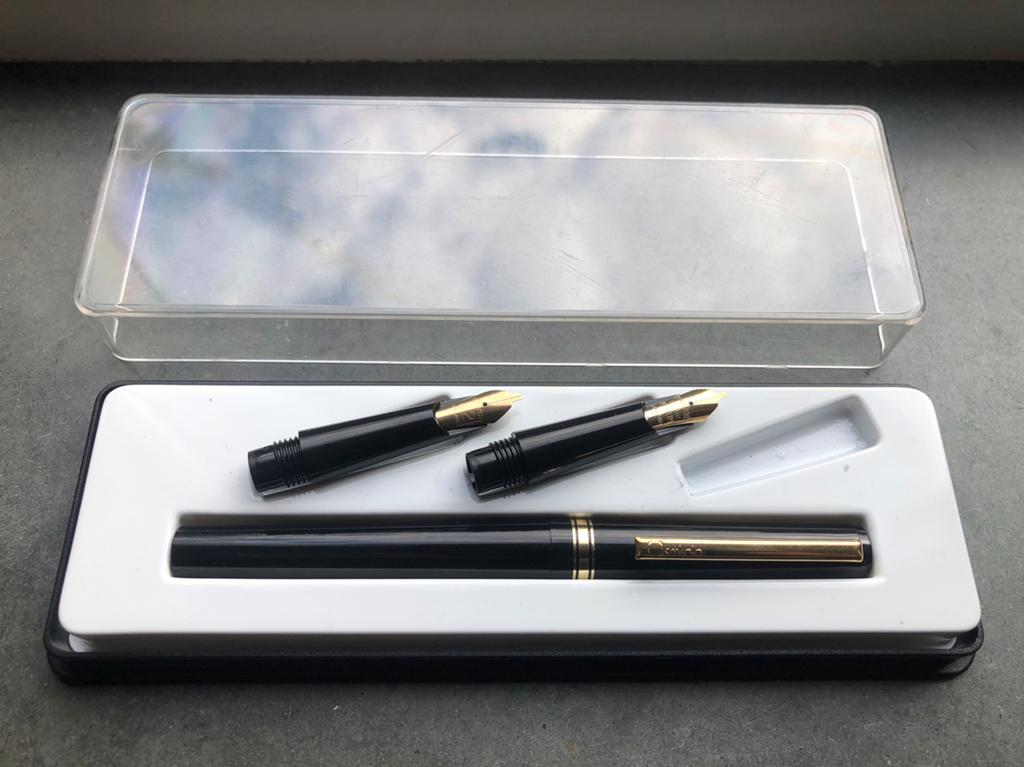 OSMIROID kalligrafie set - kalligrafeerset, Verzamelen, Pennenverzamelingen, Overige merken, Gebruikt, Met doosje, Ophalen of Verzenden