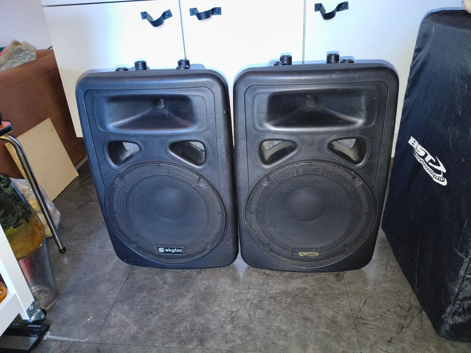 Skytec actieve luidsprekers 12 inch - 2 sets beschikbaar, Overige merken, Gebruikt, Party speaker, Ophalen of Verzenden