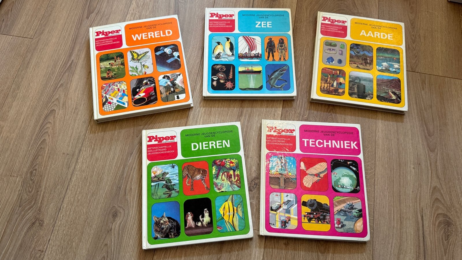 Piper Moderne Jeugdencyclopedie - Complete set (5 delen), Boeken, Encyclopedieën, Ophalen of Verzenden, Gelezen, Algemeen, Complete serie