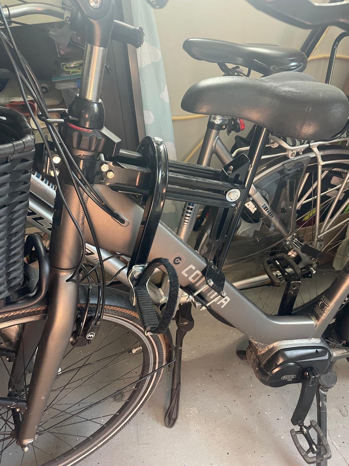 Zadel op stang model 4 fietszitje incl bouten/schroeven, Fietsen en Brommers, Fietsaccessoires | Fietsstoeltjes, Ophalen, Gebruikt