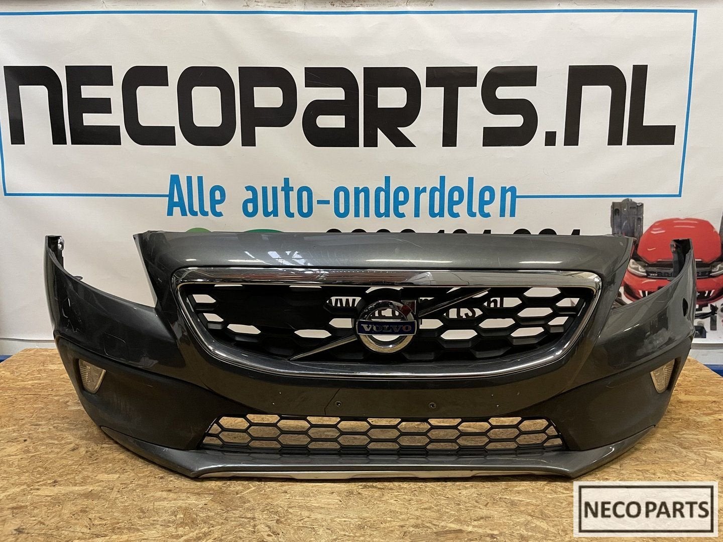 BUMPER VOLVO V40 CROSS COUNTRY VOORBUMPER GRILL ORIGINEEL, Gebruikt, -, -, Ophalen of Verzenden