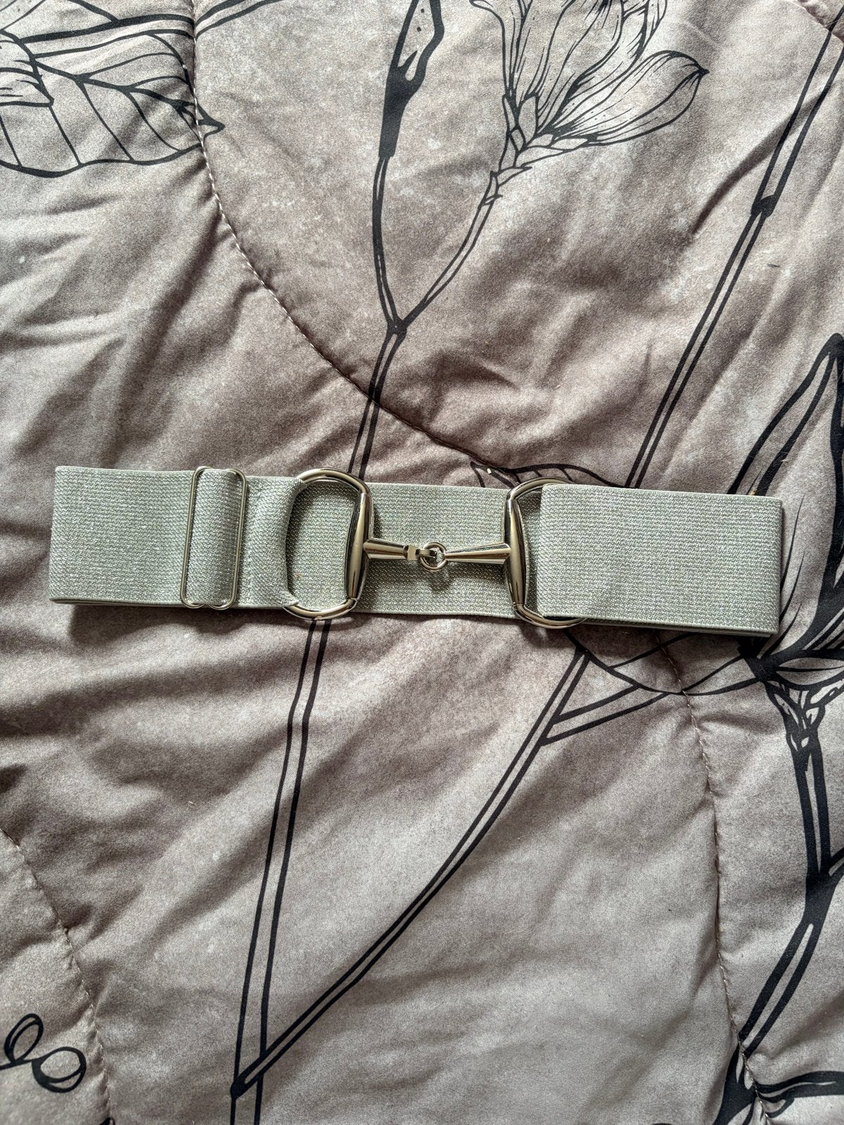 Nieuw! Horse Gloss verstelbare bit riem, Kleding | Dames, Riemen en Ceinturen, 3 tot 5 cm, Nieuw, Heupriem, Ophalen of Verzenden