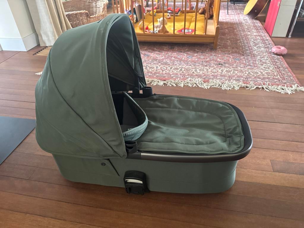 Joolz Hub+ reiswieg forest green, Kinderen en Baby's, Kinderwagens en Combinaties, Gebruikt, Ophalen of Verzenden, Met reiswieg