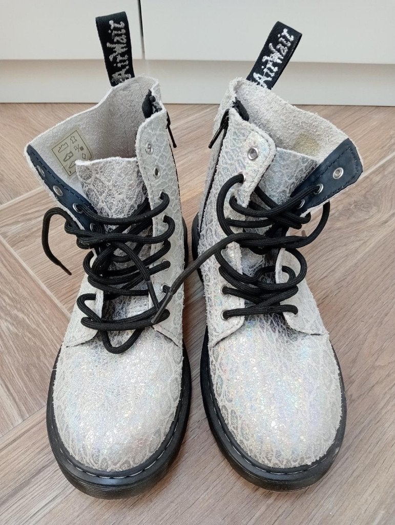 Dr. Martens Laarzen - Glitter Wit - Maat 34 NIEUW!, Kinderen en Baby's, Kinderkleding | Schoenen en Sokken, Dr. Martens, Verzenden