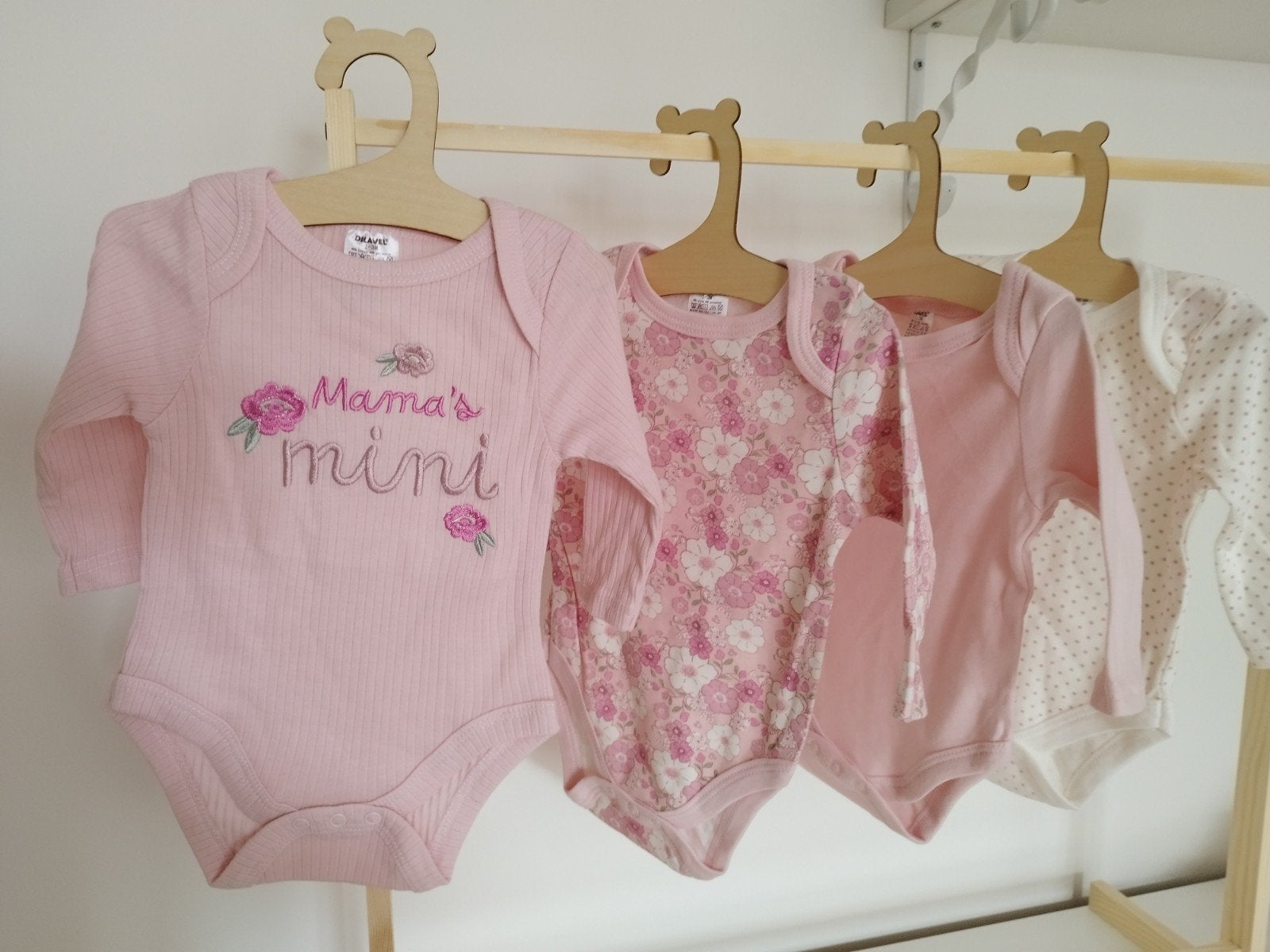 Rompertjes meisje tot 3mnd per stuk 3 euro, Kinderen en Baby's, Babykleding | Maat 56, Ophalen of Verzenden, Nieuw, Meisje, Nacht- of Onderkleding