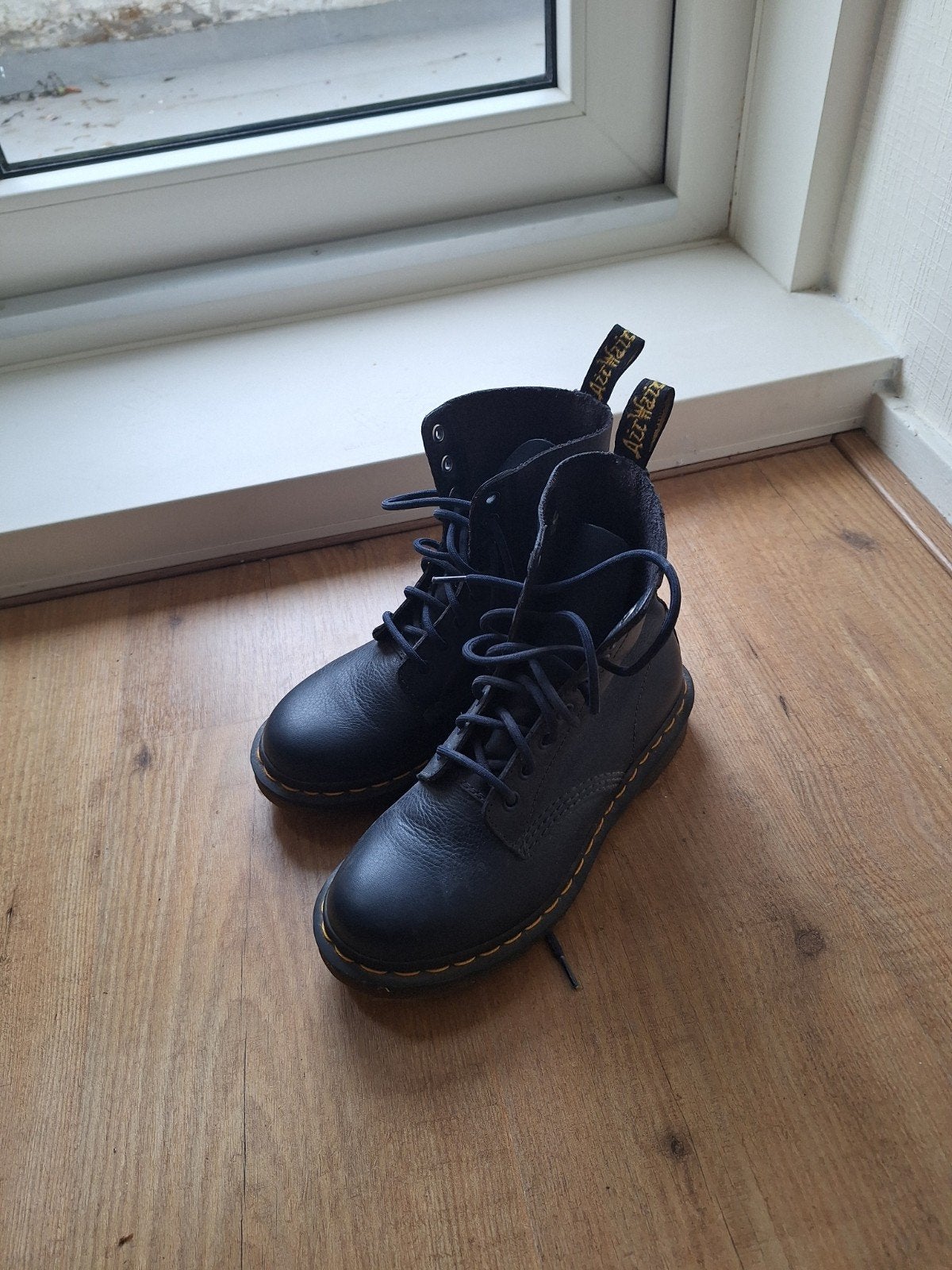 Dr Martens Pascal donkerblauw maat 37 ZGAN, Blauw, Lage of Enkellaarzen, Ophalen of Verzenden, Dr. Martens