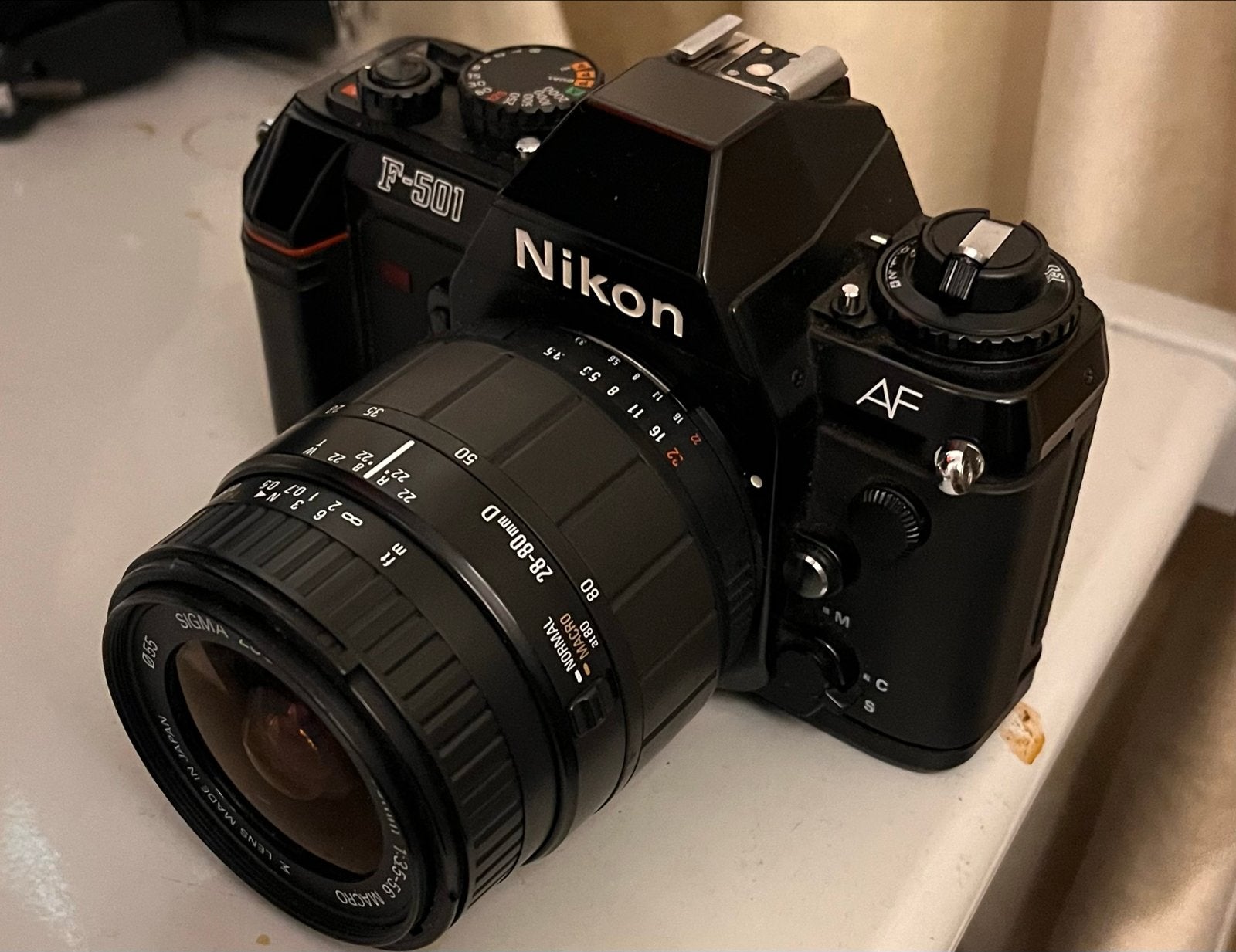 Nikon F-501 Spiegelreflexcamera met Sigma Zoomlens, Ophalen of Verzenden, Gebruikt, Spiegelreflex, Nikon