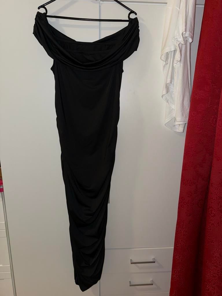 Zwarte Off-Shoulder Maxi Jurk - CIDER, Kleding | Dames, Jurken, Zwart, Maat 46/48 (XL) of groter, Ophalen of Verzenden, Zo goed als nieuw