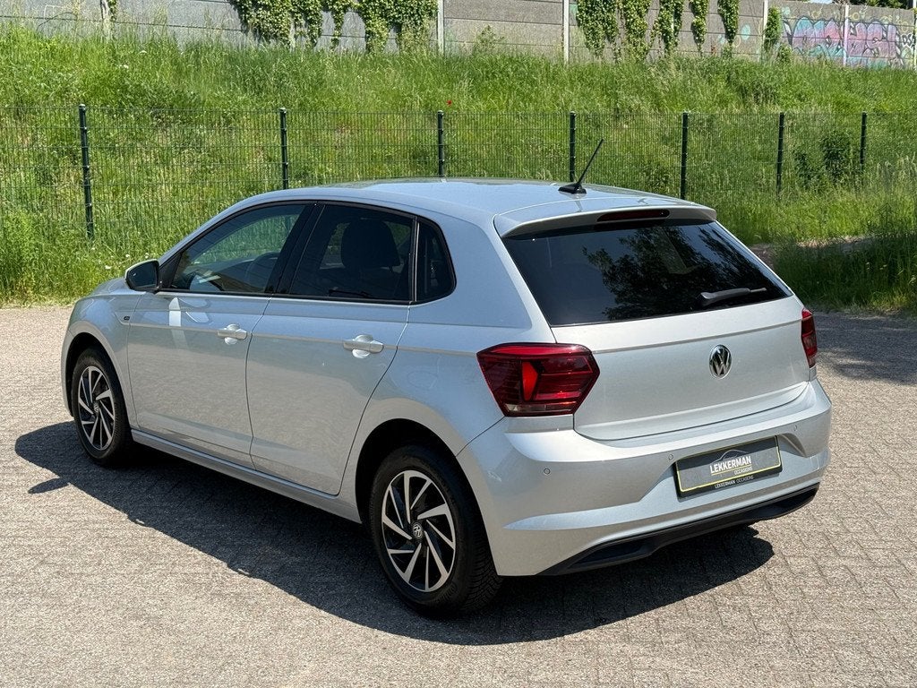 Volkswagen Polo 1.0 High Line I PDC I NAVIGATIE I DEALER OND, Gebruikt, Origineel Nederlands, Bedrijf, Handgeschakeld