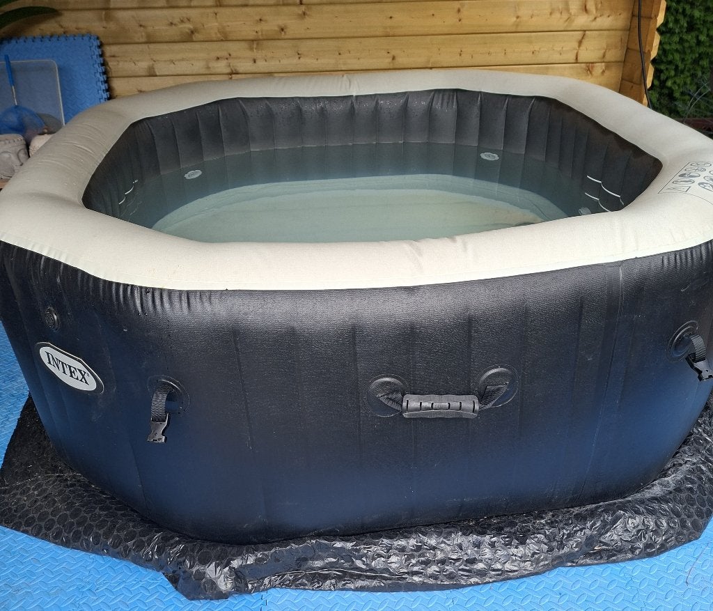 jacuzzi Intex 4-persoons, Tuin en Terras, Ophalen, Gebruikt, Afdekzeil, Opblaasbaar