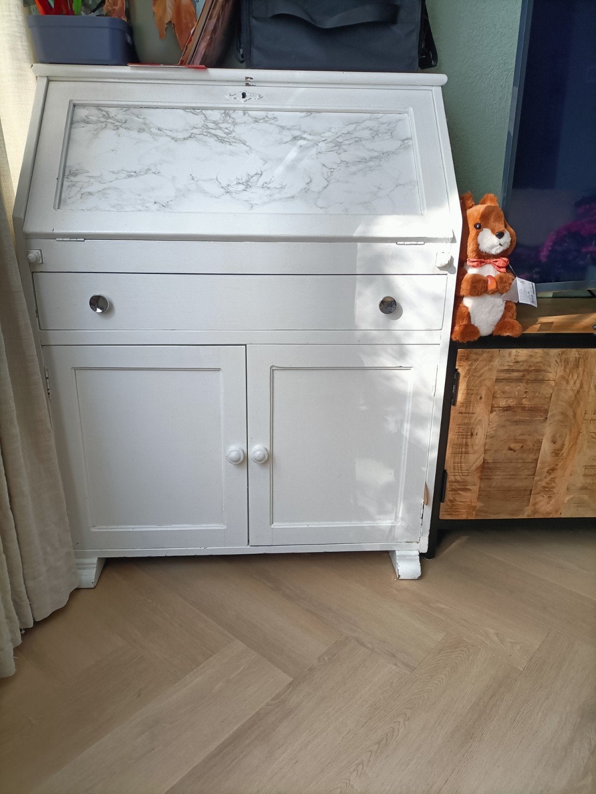 Wit bureau/secretaire met marmerlook blad, Ophalen of Verzenden, Gebruikt, Klassiek, landelijk