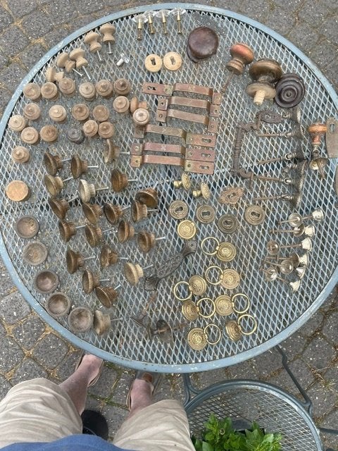 Grote partij diverse vintage deurbeslag en knoppen, Ophalen of Verzenden, Gebruikt, Overige materialen, Klink of Kruk