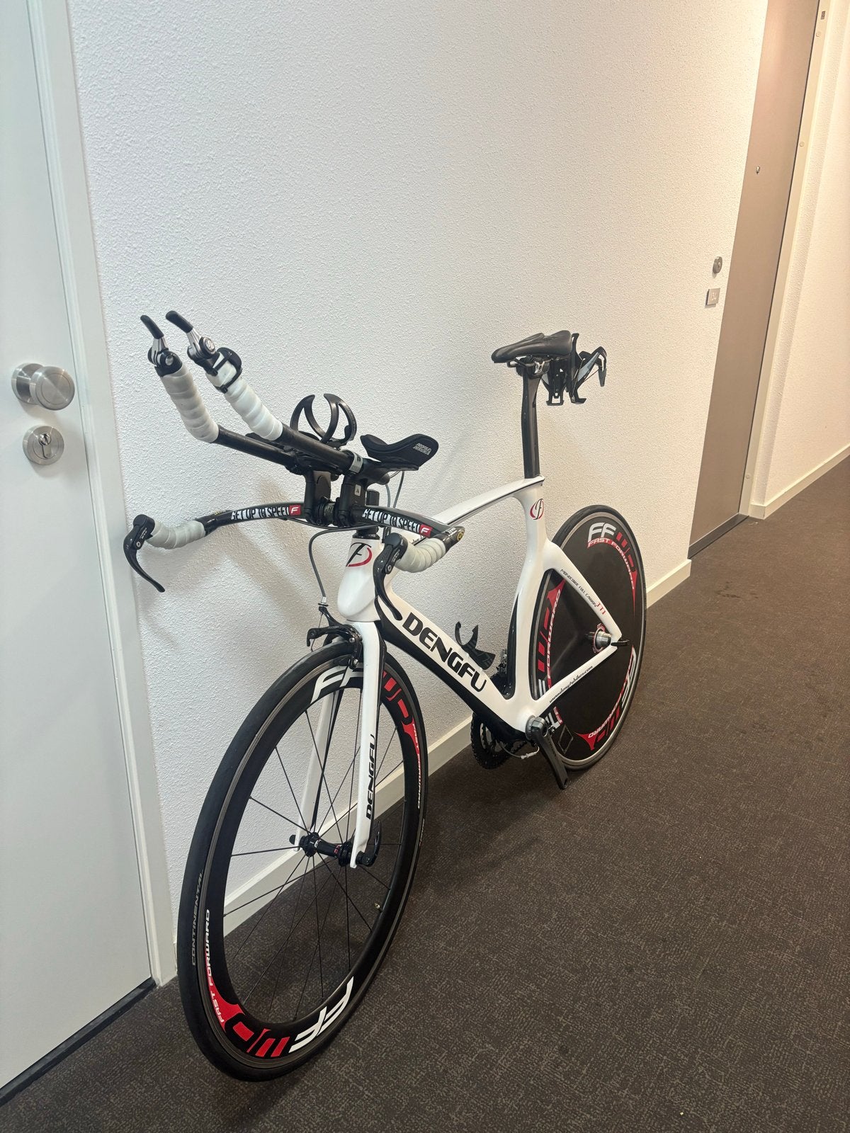 Dengfu TT fiets - mag zsm weg - Carbon, Ultegra, FFWD wielen, Fietsen en Brommers, Overige merken, Carbon, Ophalen of Verzenden