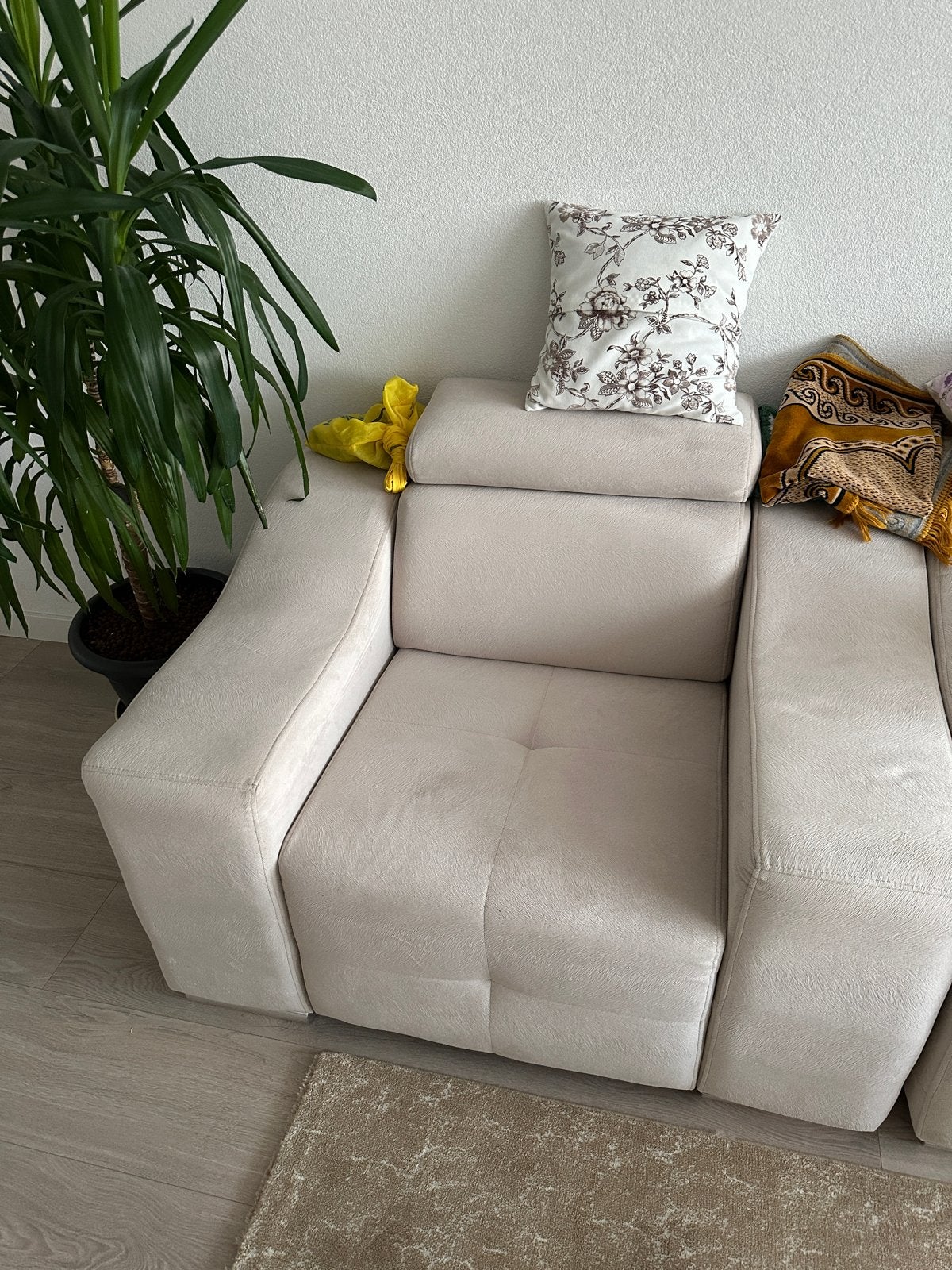 Comfortabele éénpersoonsbank - Crème, Eenpersoons, 75 tot 100 cm, Ophalen of Verzenden, Zo goed als nieuw